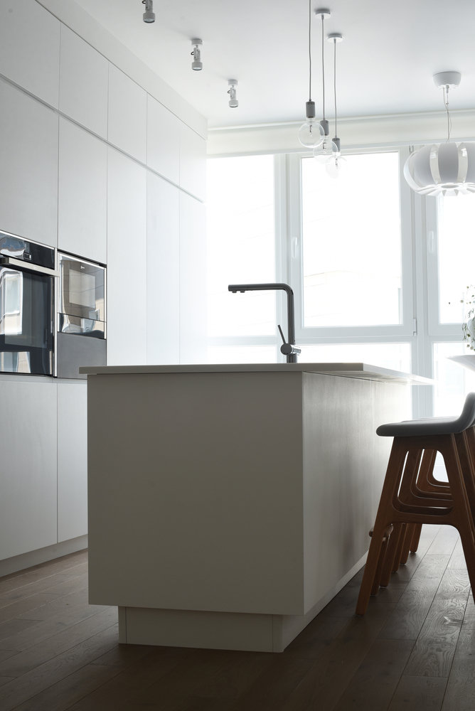 Фотография: Кухня и столовая в стиле Минимализм, Квартира, Проект недели, Новая Москва, Монолитный дом, 2 комнаты, 60-90 метров, Анна Эрман – фото на INMYROOM