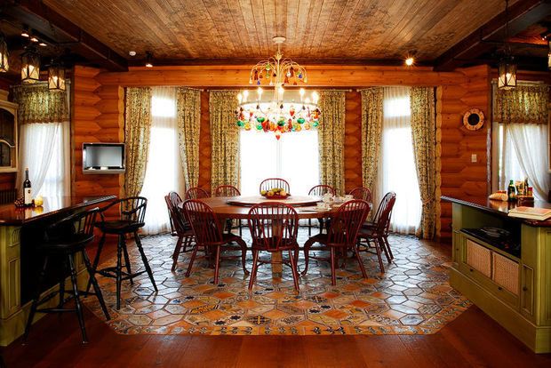 Фото из портфолио Деревянный дом 550 кв.м. в русском стиле – фотографии дизайна интерьеров на INMYROOM