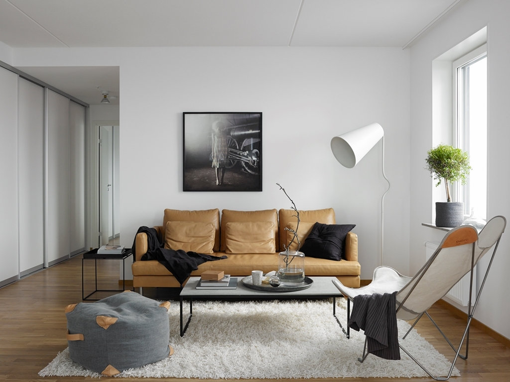 Фотография: Гостиная в стиле Минимализм, Скандинавский, Декор интерьера, Квартира, Аксессуары, Мебель и свет, Белый, Черный – фото на INMYROOM Фотография: Гостиная в стиле Минимализм, Скандинавский, Декор интерьера, Квартира, Аксессуары, Мебель и свет, Белый, Черный – фото на INMYROOM