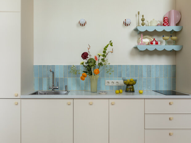 Фотография: Кухня и столовая в стиле Современный, Эклектика, Дом, Проект дня, Дом и дача, Свердловская область, 3 комнаты, 60-90 метров, современный с элементами нежного романтизма, Кристина Салангина, Анастасия Гавриленко – фото на INMYROOM