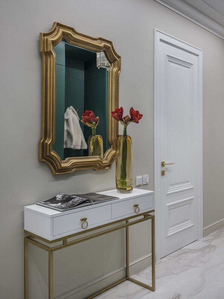 Фотография: Прихожая в стиле Классический, Современный, Эклектика, Квартира, Проект недели, Москва, 2 комнаты, 40-60 метров, Виолетта Голубева, Golubeva design&architecture – фото на INMYROOM Фотография: Прихожая в стиле Классический, Современный, Эклектика, Квартира, Проект недели, Москва, 2 комнаты, 40-60 метров, Виолетта Голубева, Golubeva design&architecture – фото на INMYROOM