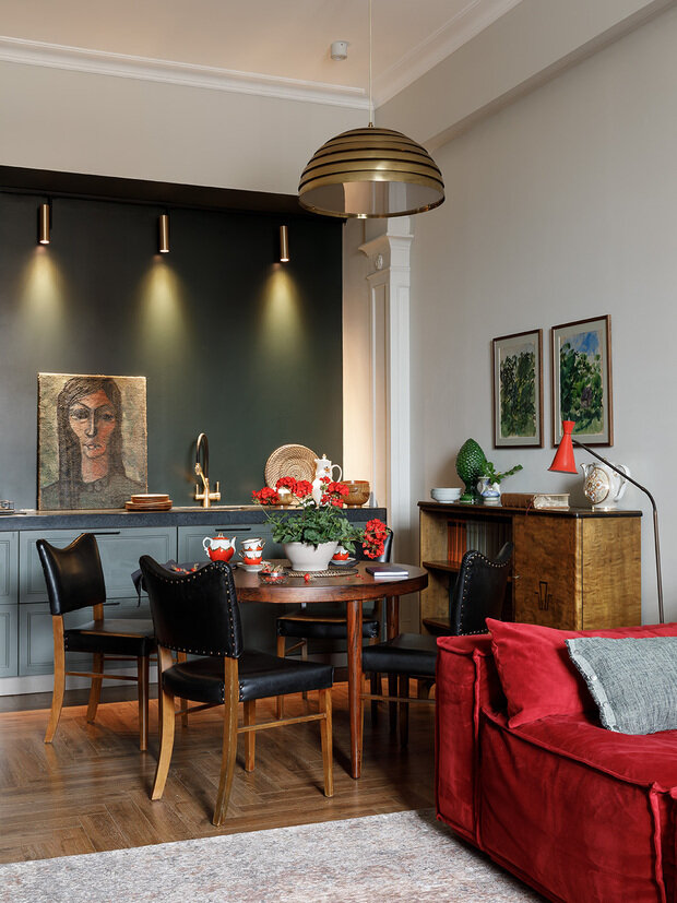 Фотография: Кухня и столовая в стиле Эклектика, Винтажный, Квартира, Проект дня, Санкт-Петербург, Кирпичный дом, 4 и больше, Бохо, Анна Король – фото на INMYROOM