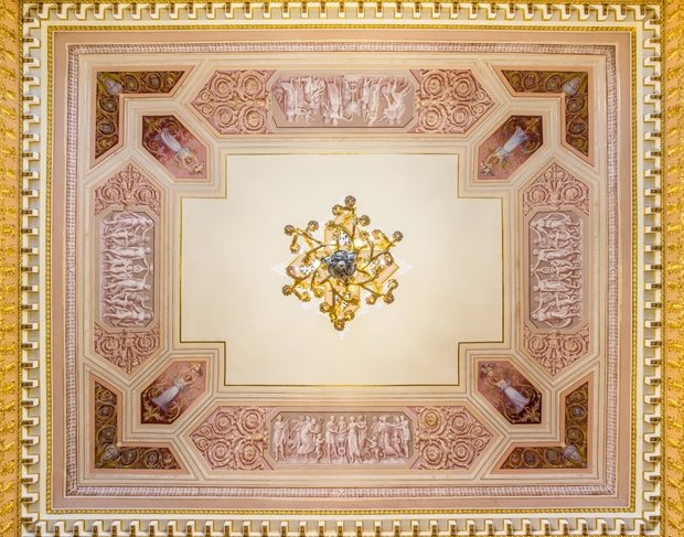 Фото из портфолио Аничков дворец – фотографии дизайна интерьеров на InMyRoom.ru