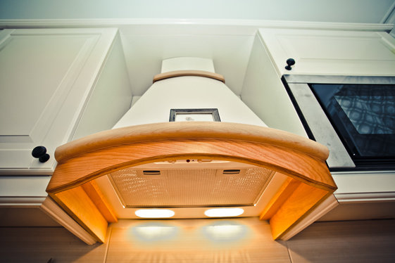 Фотография: Кухня и столовая в стиле Классический, Скандинавский, Современный – фото на INMYROOM