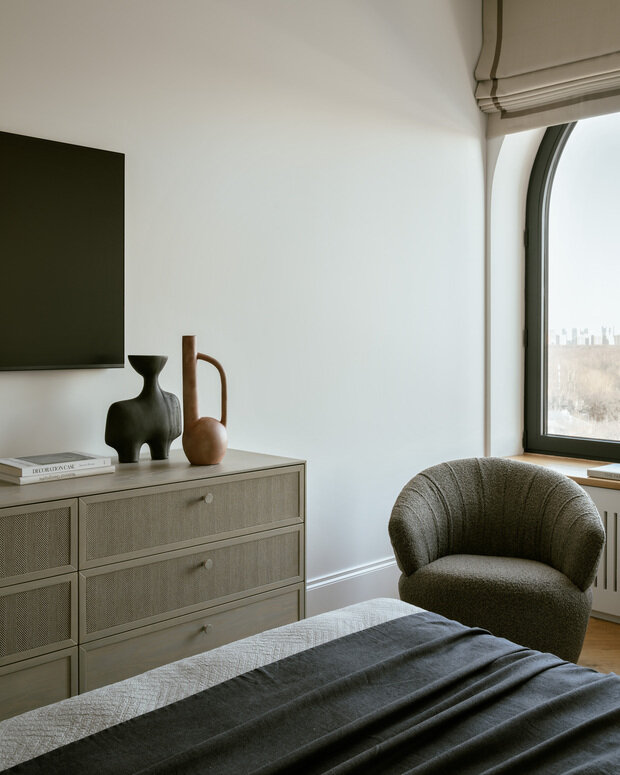 Фотография: Спальня в стиле Классический, Современный, Эклектика, Квартира, Проект дня, Монолитный дом, 4 и больше, Более 90 метров, современный с элементами классики и роскоши, Тата Шушнина – фото на INMYROOM