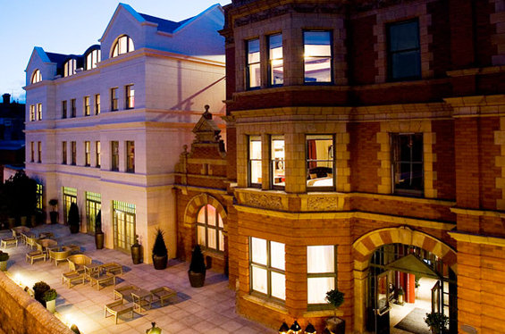 Фотография: Архитектура в стиле Классический, Современный – фото на INMYROOM