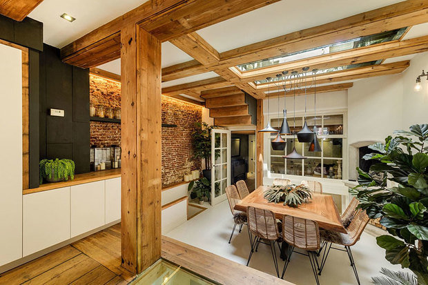 Фотография: Кухня и столовая в стиле Скандинавский, Эко, Лофт, Современный, Декор интерьера, Архитектура, Планировки, Белый, Бежевый, Более 90 метров – фото на INMYROOM