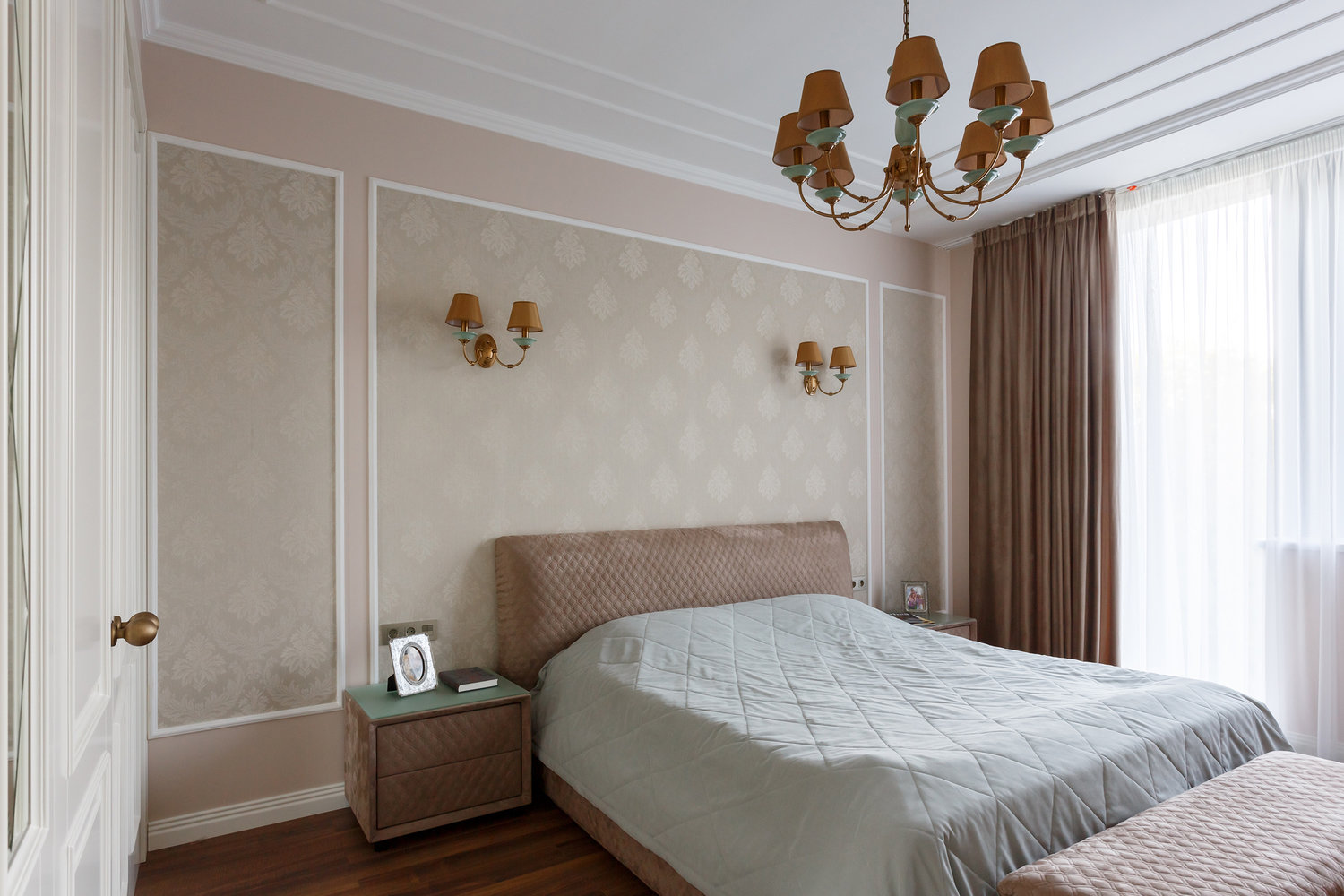 Фотография: Спальня в стиле Классический, Современный, Кухня и столовая, Ванная, Гостиная, Детская, Проект недели, Бежевый, Серый, Розовый, Более 90 метров, ПРЕМИЯ INMYROOM – фото на INMYROOM Фотография: Спальня в стиле Классический, Современный, Кухня и столовая, Ванная, Гостиная, Детская, Проект недели, Бежевый, Серый, Розовый, Более 90 метров, ПРЕМИЯ INMYROOM – фото на INMYROOM