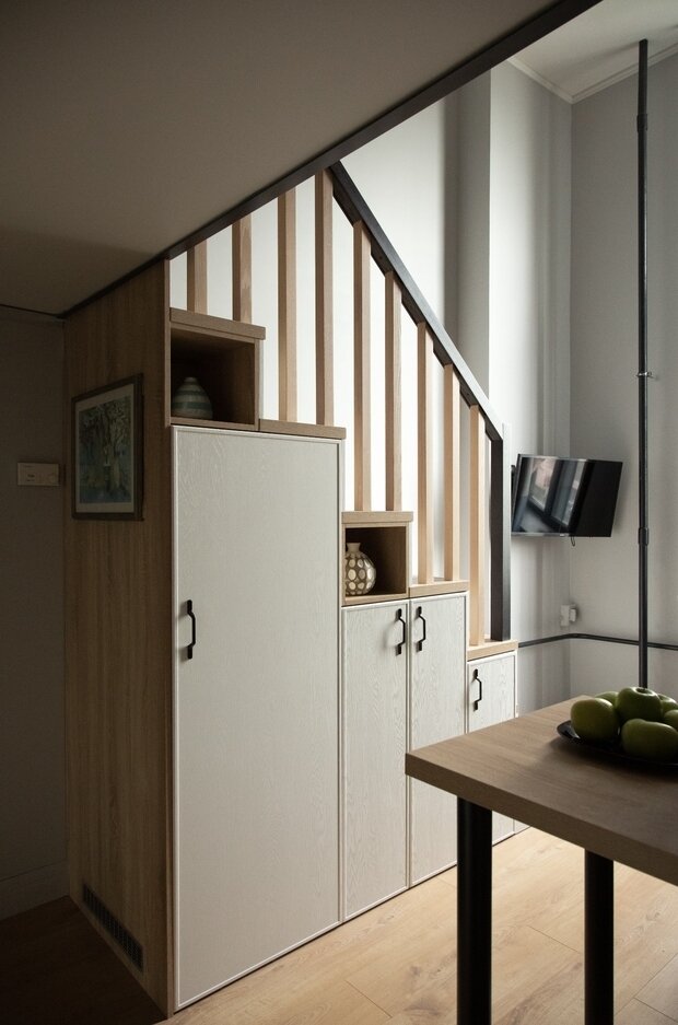 Фотография: Кухня и столовая в стиле Современный, Минимализм, Малогабаритная квартира, Квартира, Проект недели, Москва, 2 комнаты, до 40 метров, Кристина Тевосян – фото на INMYROOM