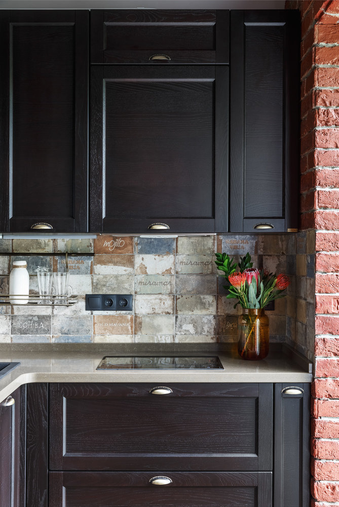 Фотография: Кухня и столовая в стиле Лофт, Малогабаритная квартира, Квартира, Студия, Проект недели, Москва, Марина Саркисян, Кирпичный дом, до 40 метров – фото на INMYROOM Фотография: Кухня и столовая в стиле Лофт, Малогабаритная квартира, Квартира, Студия, Проект недели, Москва, Марина Саркисян, Кирпичный дом, до 40 метров – фото на INMYROOM