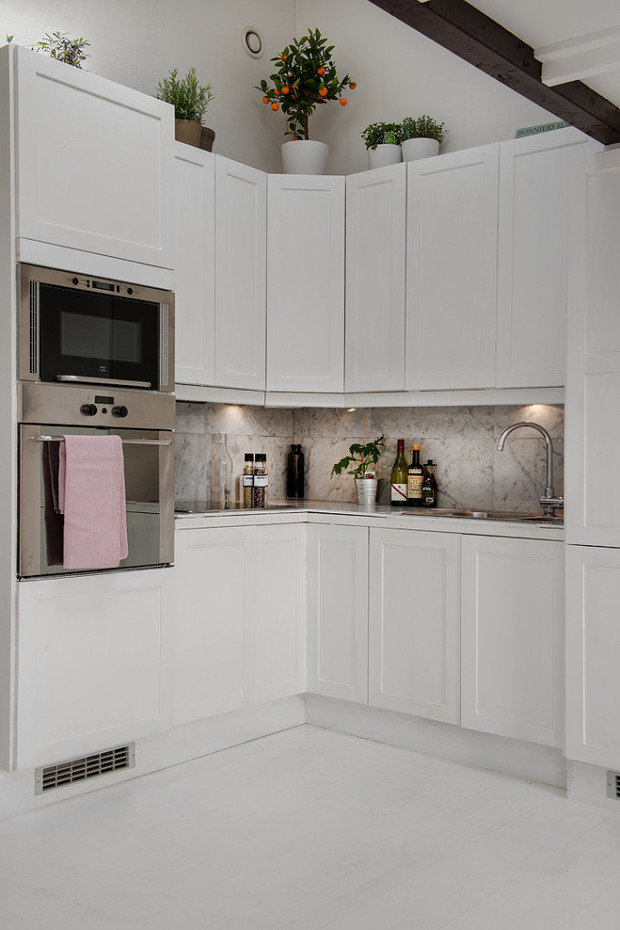 Фотография: Кухня и столовая в стиле Скандинавский, Малогабаритная квартира, Квартира, Дома и квартиры – фото на INMYROOM