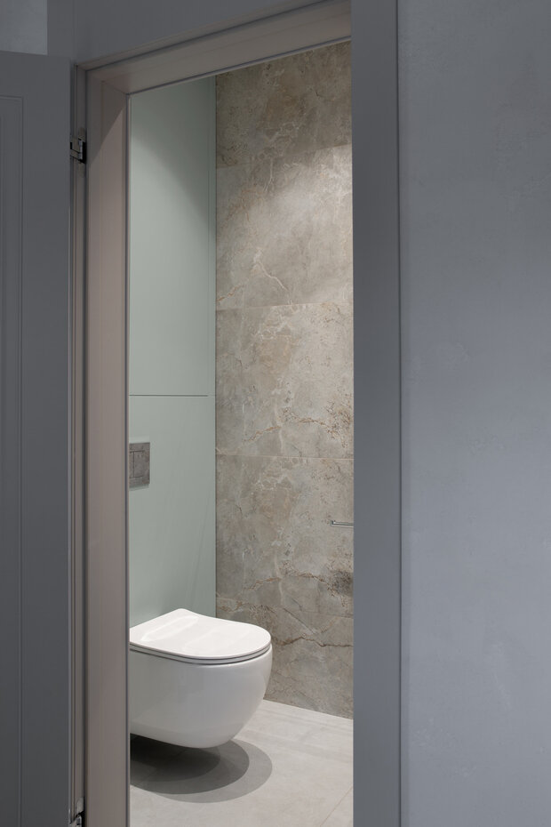 Фотография: Ванная в стиле Современный, Минимализм, Дом, Проект дня, Подмосковье, Дом и дача, Мытищи, 2 комнаты, Более 90 метров, Монолитно-кирпичный, Дарья Големинова – фото на INMYROOM