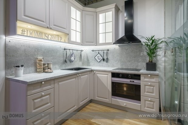 Фото из портфолио Г-образная кухня в стиле современная классика – фотографии дизайна интерьеров на INMYROOM