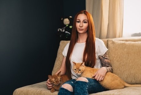 Игра контрастов: гармоничный интерьер с изумрудными акцентами (Квартира в Москве, площадью 51.4 м2)