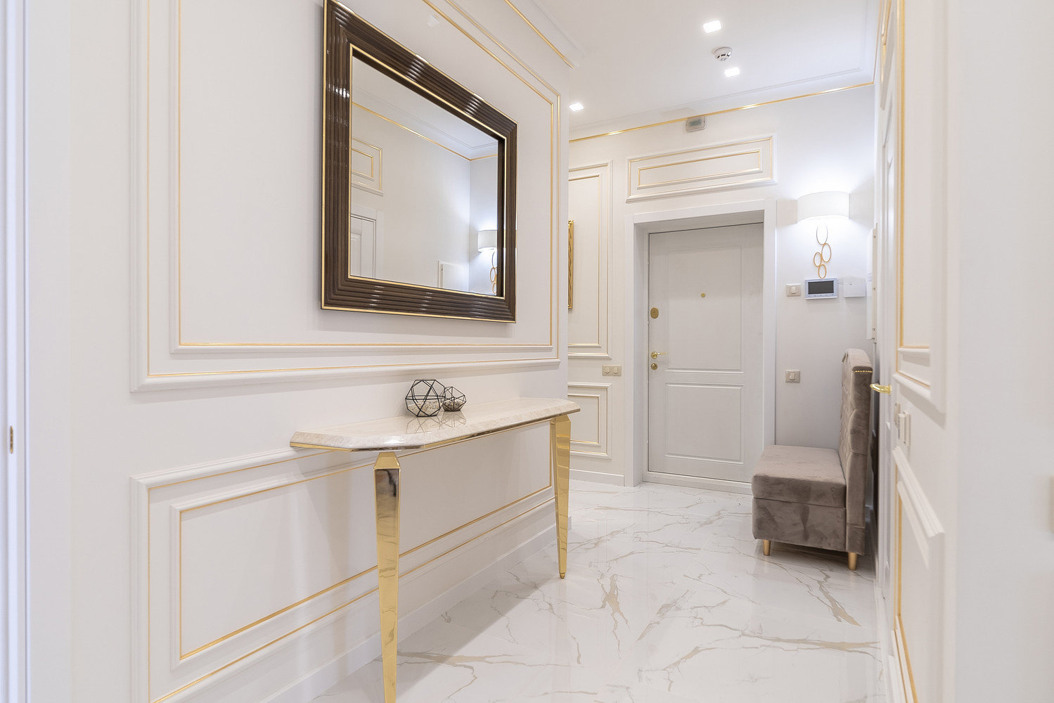 Фотография: Прихожая в стиле Классический, Современный, Кухня и столовая, Ванная, Гостиная, Спальня, Квартира, Белый, Проект недели, Черный, Бежевый, Более 90 метров, ПРЕМИЯ INMYROOM – фото на INMYROOM Фотография: Прихожая в стиле Классический, Современный, Кухня и столовая, Ванная, Гостиная, Спальня, Квартира, Белый, Проект недели, Черный, Бежевый, Более 90 метров, ПРЕМИЯ INMYROOM – фото на INMYROOM