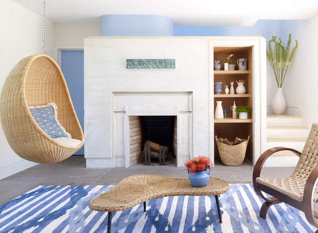 Фотография: Гостиная в стиле Прованс и Кантри, Интерьер комнат, Картины, Зеркало – фото на INMYROOM