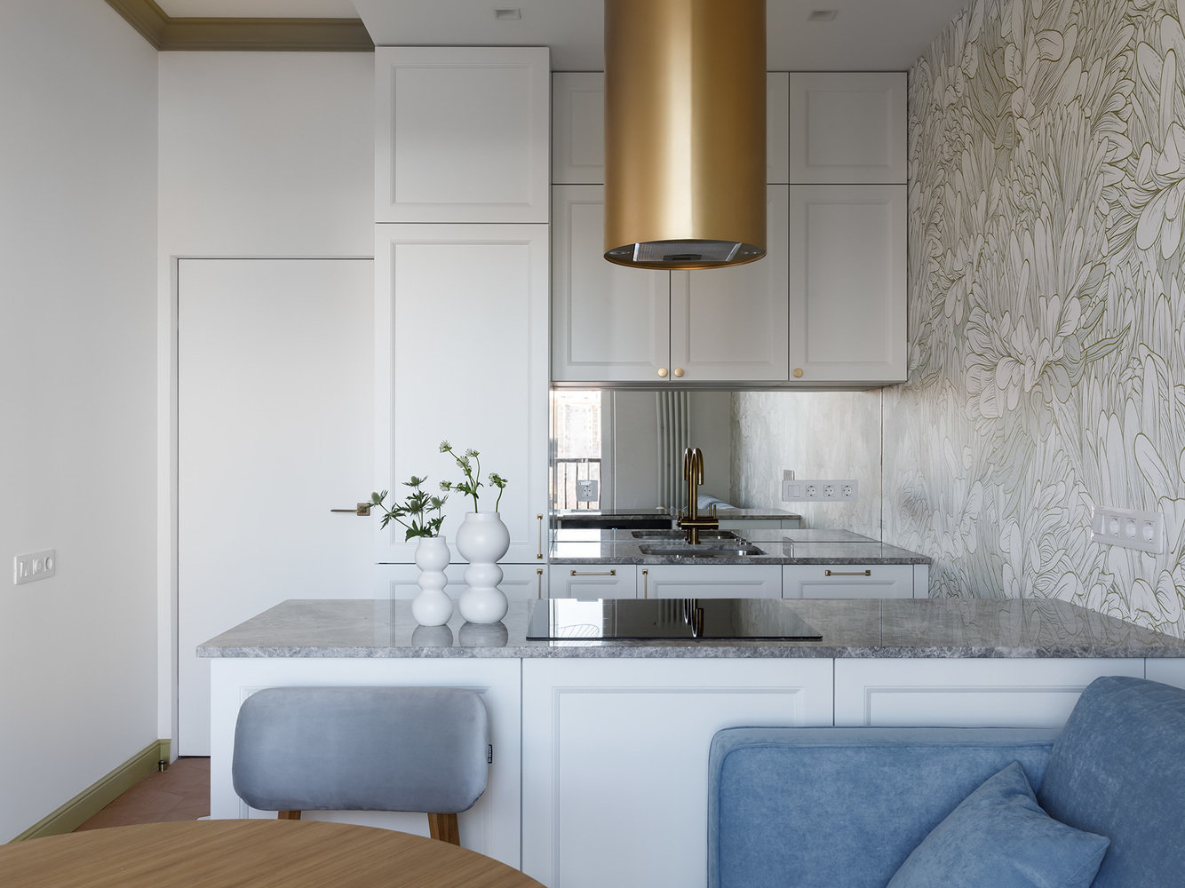 Фотография: Кухня и столовая в стиле Современный, Квартира, Проект недели, Санкт-Петербург, 2 комнаты, 40-60 метров, Юлия Бабинцева, YUHOME design – фото на INMYROOM