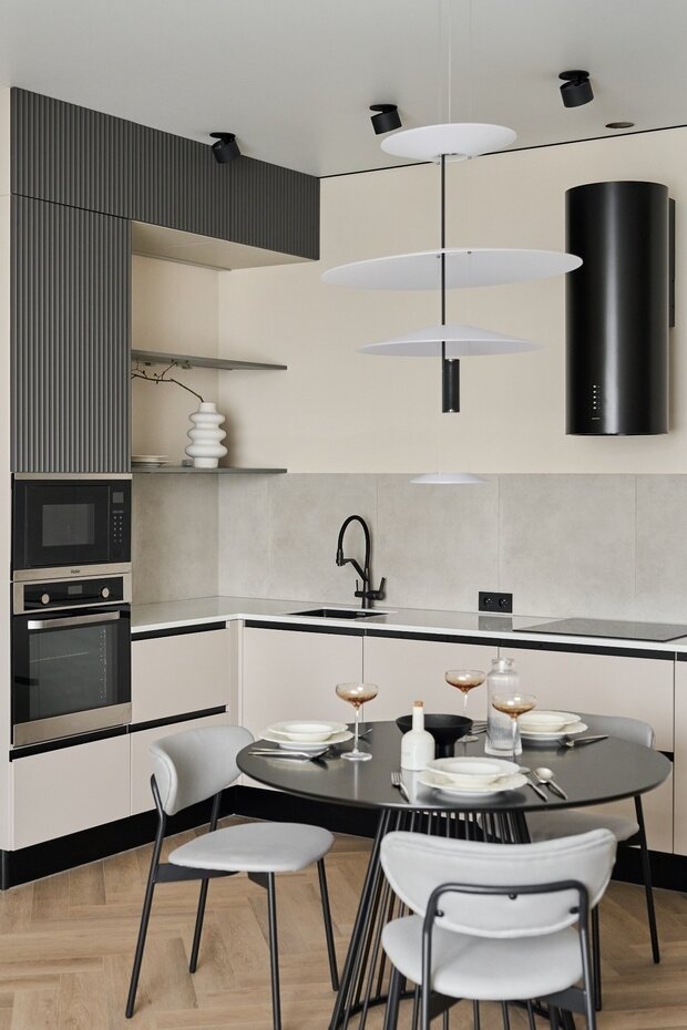 Фотография: Кухня и столовая в стиле Современный, Минимализм, Квартира, Проект недели, Москва, 2 комнаты, 40-60 метров, Елизавета Дорофеева – фото на INMYROOM