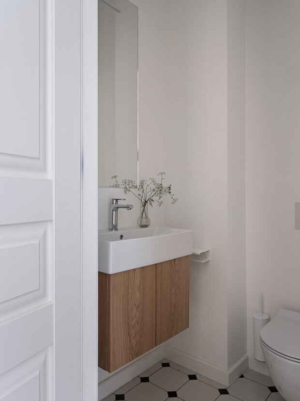 Фотография: Ванная в стиле Скандинавский, Современный, Минимализм, Квартира, Проект дня, Москва, 3 комнаты, 60-90 метров, Анна Мальцева, скандинавский с элементами минимализма – фото на INMYROOM