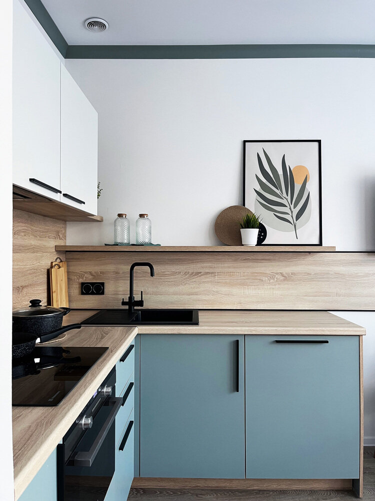 Фотография: Кухня и столовая в стиле Скандинавский, Современный, Минимализм, Малогабаритная квартира, Студия, Проект недели, Красногорск, Монолитный дом, Путилково, до 40 метров, Елена Мухачева – фото на INMYROOM