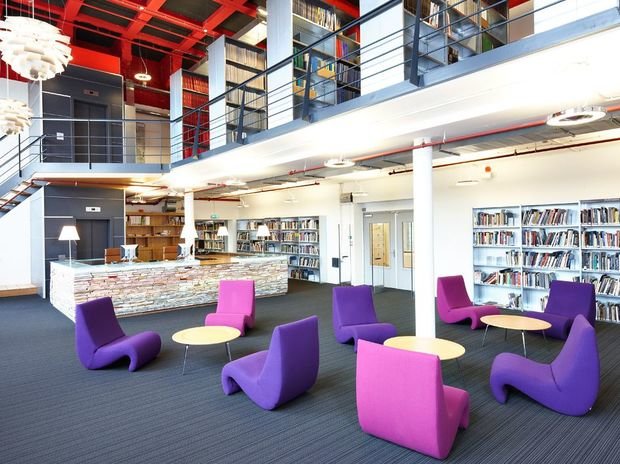 Фотография:  в стиле Лофт, Современный, Декор интерьера, Мебель и свет, Кресло – фото на INMYROOM