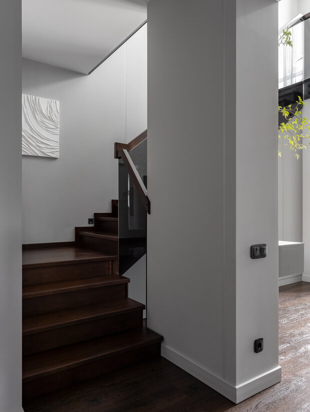 Фотография: Прихожая в стиле Современный, Минимализм, Дом, Проект недели, Дом и дача, 4 и больше, Более 90 метров, Челябинская область, Денис Тарасенко, Олеся Тарасенко – фото на INMYROOM