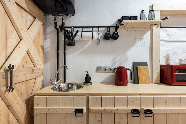 Фотография: Кухня и столовая в стиле Лофт, Малогабаритная квартира, Квартира, Проект недели, Санкт-Петербург, Кирпичный дом, 1 комната, до 40 метров, Александра Маслова – фото на INMYROOM