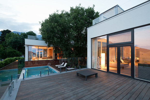 Фотография: Терраса в стиле Минимализм, Крым, Вилла, Алексей Николашин, 4 и больше, Более 90 метров, #эксклюзивныепроекты – фото на INMYROOM