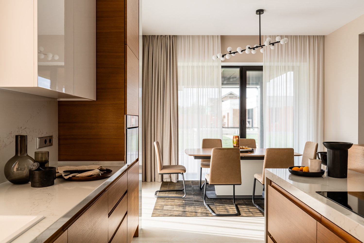 Фотография: Кухня и столовая в стиле Современный, Дом, Проект недели, Дом и дача, Московская область, Светлана Юркова, 4 и больше, Более 90 метров, Елена Никитина – фото на INMYROOM