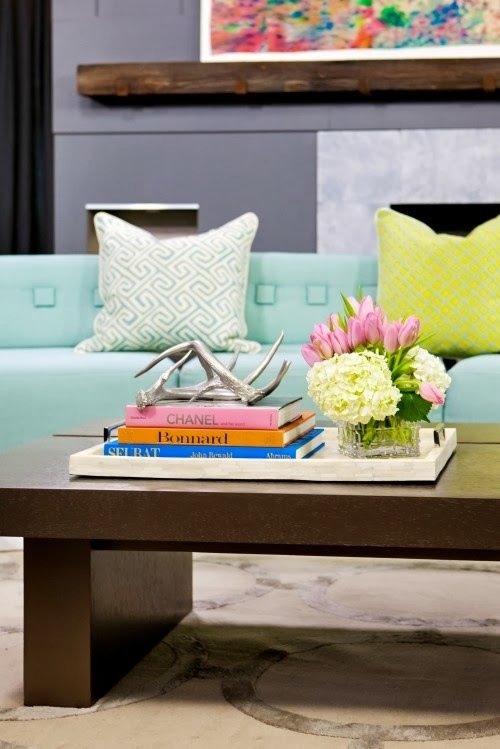 Фотография: Гостиная в стиле Скандинавский, Декор интерьера, Аксессуары, Декор, Декор дома, Цветы, Журнальный столик – фото на INMYROOM