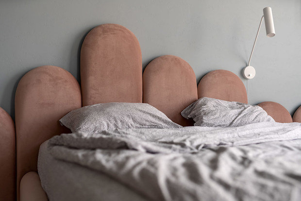 Фото из портфолио Современная спальня в нежных тонах – фотографии дизайна интерьеров на INMYROOM