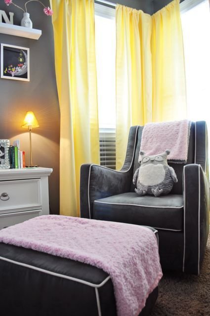 Фотография: Детская в стиле Современный, Гардеробная, Декор интерьера, Хранение, Интерьер комнат, Цвет в интерьере, Проект недели, Желтый, Розовый – фото на INMYROOM