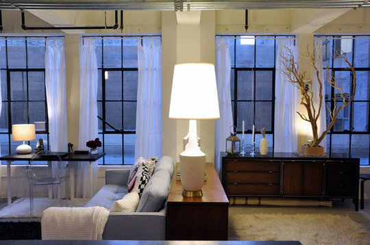 Фотография: Гостиная в стиле Лофт, Современный, Декор интерьера, Декор дома, Ширма, Перегородки – фото на INMYROOM