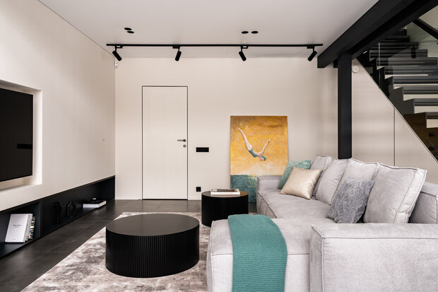 Фотография: Гостиная в стиле Современный, Минимализм, Проект дня, Дача, Дом и дача, Московская область, 4 и больше, Более 90 метров, Анна Жижайкина – фото на INMYROOM