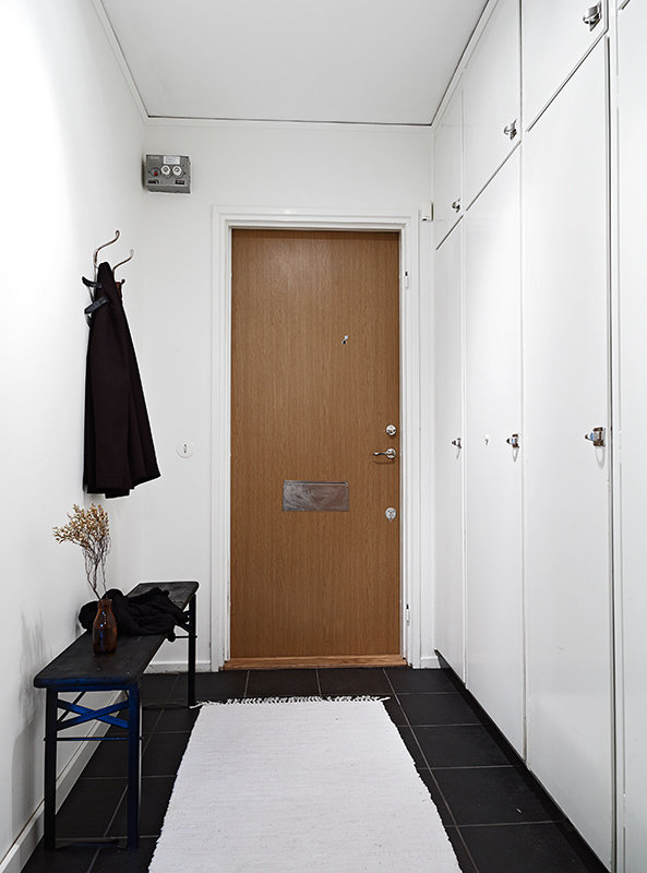 Фотография: Прихожая в стиле Скандинавский, Современный, Декор интерьера, Малогабаритная квартира, Квартира, Швеция, Дома и квартиры – фото на INMYROOM