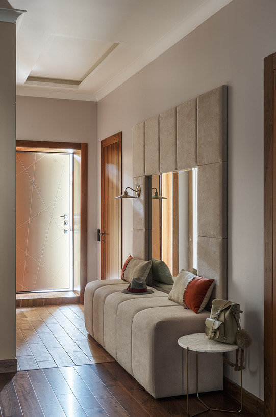 Фотография: Прихожая в стиле Современный, Классический, Эклектика, Минимализм, Проект недели, Подмосковье, Московская область, Таунхаус, Кирпичный дом, 4 и больше, Более 90 метров, Ектерина Реброва, Елена Поворова, Бюро Home Emotions, КП «Александровский» – фото на INMYROOM Фотография: Прихожая в стиле Современный, Классический, Эклектика, Минимализм, Проект недели, Подмосковье, Московская область, Таунхаус, Кирпичный дом, 4 и больше, Более 90 метров, Ектерина Реброва, Елена Поворова, Бюро Home Emotions, КП «Александровский» – фото на INMYROOM