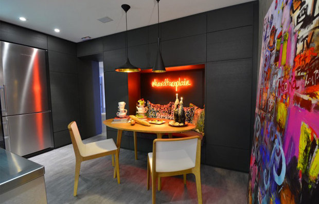 Фотография: Кухня и столовая в стиле Лофт, Интерьер комнат, Проект недели, Граффити – фото на INMYROOM