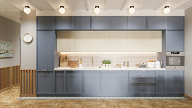 Серо-голубой цвет прекрасно сочетается с желтоватыми оттенками фартука и янтарными оттенками дерева.