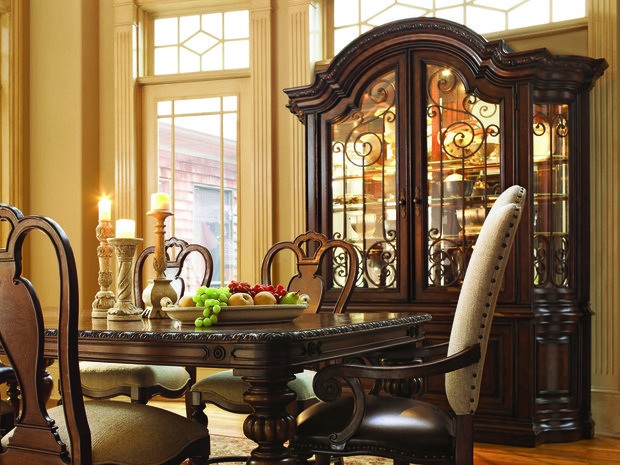 Фотография: Кухня и столовая в стиле Классический, Декор интерьера, Comptoir de Famille, Мебель и свет, Прованс, Буфет – фото на INMYROOM