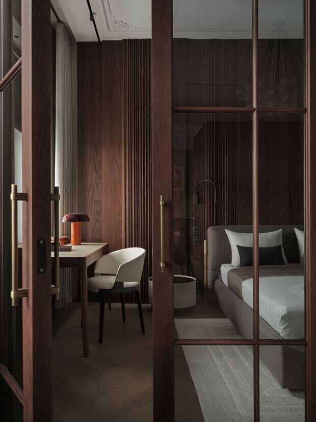 Фотография: Спальня в стиле Классический, Современный, Квартира, Проект дня, 2 комнаты, 60-90 метров, Санкт-Петербруг, современный с элементами классики и роскоши – фото на INMYROOM