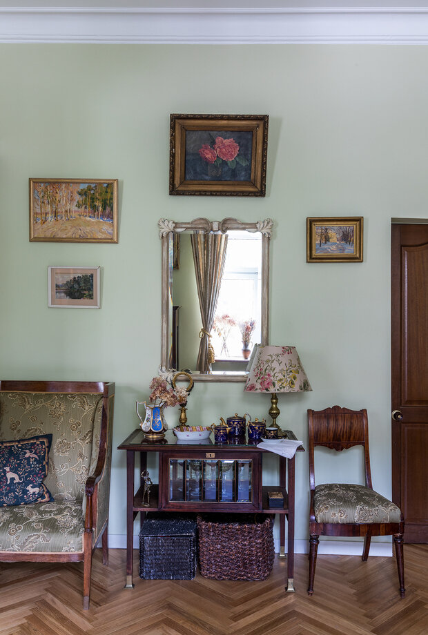 Фотография: Гостиная в стиле Классический, Квартира, Проект дня, Москва, Дарья Харитонова, Кирпичный дом, 3 комнаты, 60-90 метров, классический / традиционный – фото на INMYROOM