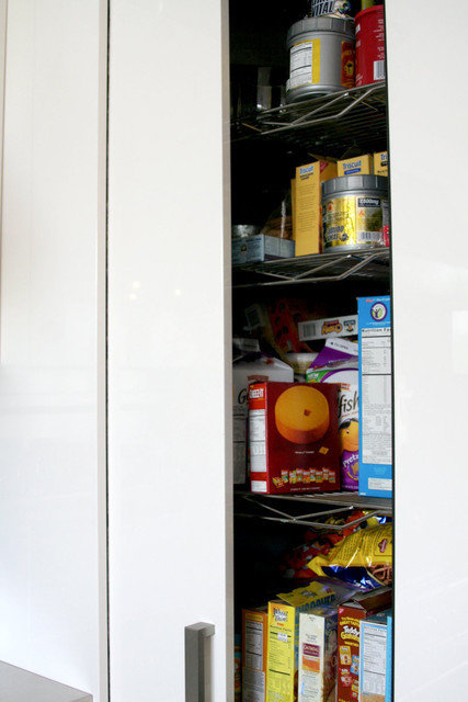 Фотография: Прочее в стиле , Кухня и столовая, Интерьер комнат, Цвет в интерьере, Белый – фото на INMYROOM