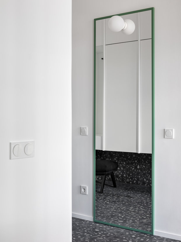 Фотография: Прихожая в стиле Современный, Минимализм, Малогабаритная квартира, Квартира, Студия, Проект недели, Минск, 40-60 метров, VAE design & architecture, Евгений Варкович, Лана Лето – фото на INMYROOM