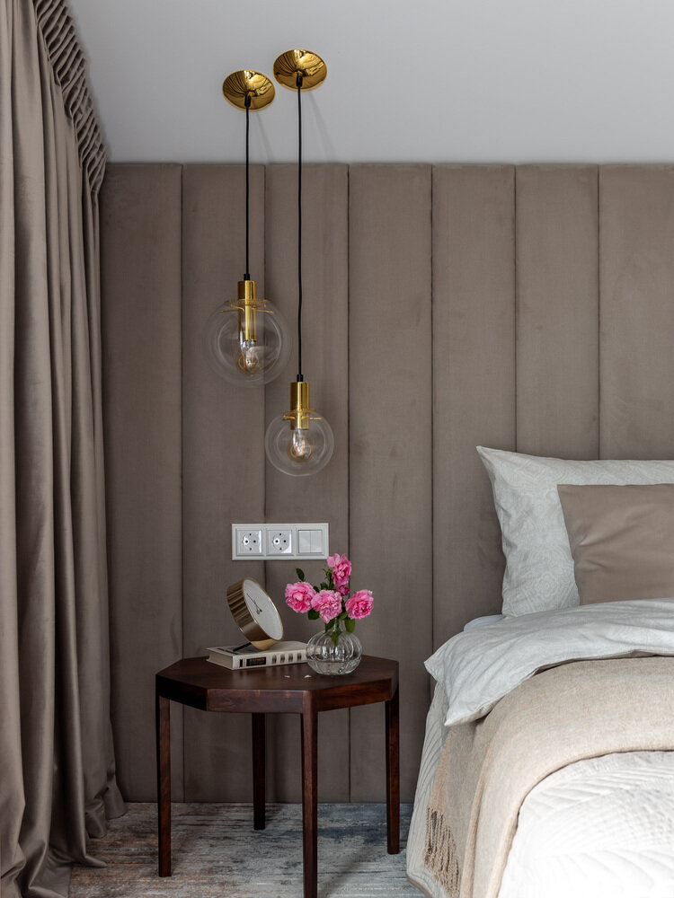 Фотография: Спальня в стиле Современный, Классический, Дом, Проект дня, Дача, Дом и дача, Artek Design Studio, 4 и больше, Более 90 метров, Оксана Агапонова, Самарская область, строительство дома, фото интерьера – фото на INMYROOM Фотография: Спальня в стиле Современный, Классический, Дом, Проект дня, Дача, Дом и дача, Artek Design Studio, 4 и больше, Более 90 метров, Оксана Агапонова, Самарская область, строительство дома, фото интерьера – фото на INMYROOM