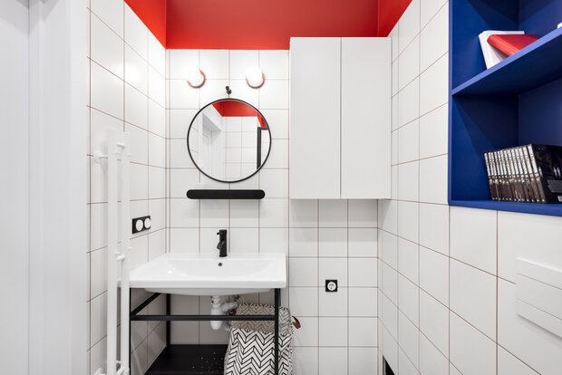 Фотография: Ванная в стиле Современный, Минимализм, Малогабаритная квартира, Квартира, Проект дня, Новосибирск, 1 комната, до 40 метров, студия White, Анна Сотикова – фото на INMYROOM