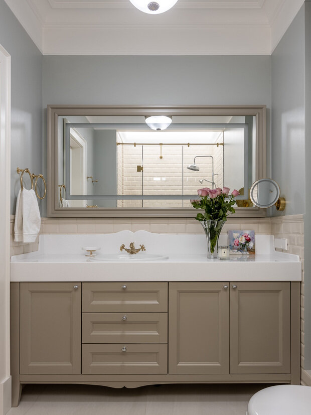 Фотография: Ванная в стиле Классический, Современный, Проект дня, Казань, Таунхаус, Кирпичный дом, 4 и больше, Более 90 метров, современный с элементами классики и роскоши, Роман Миронов, Андрей Васильев, PLATFORM – фото на INMYROOM