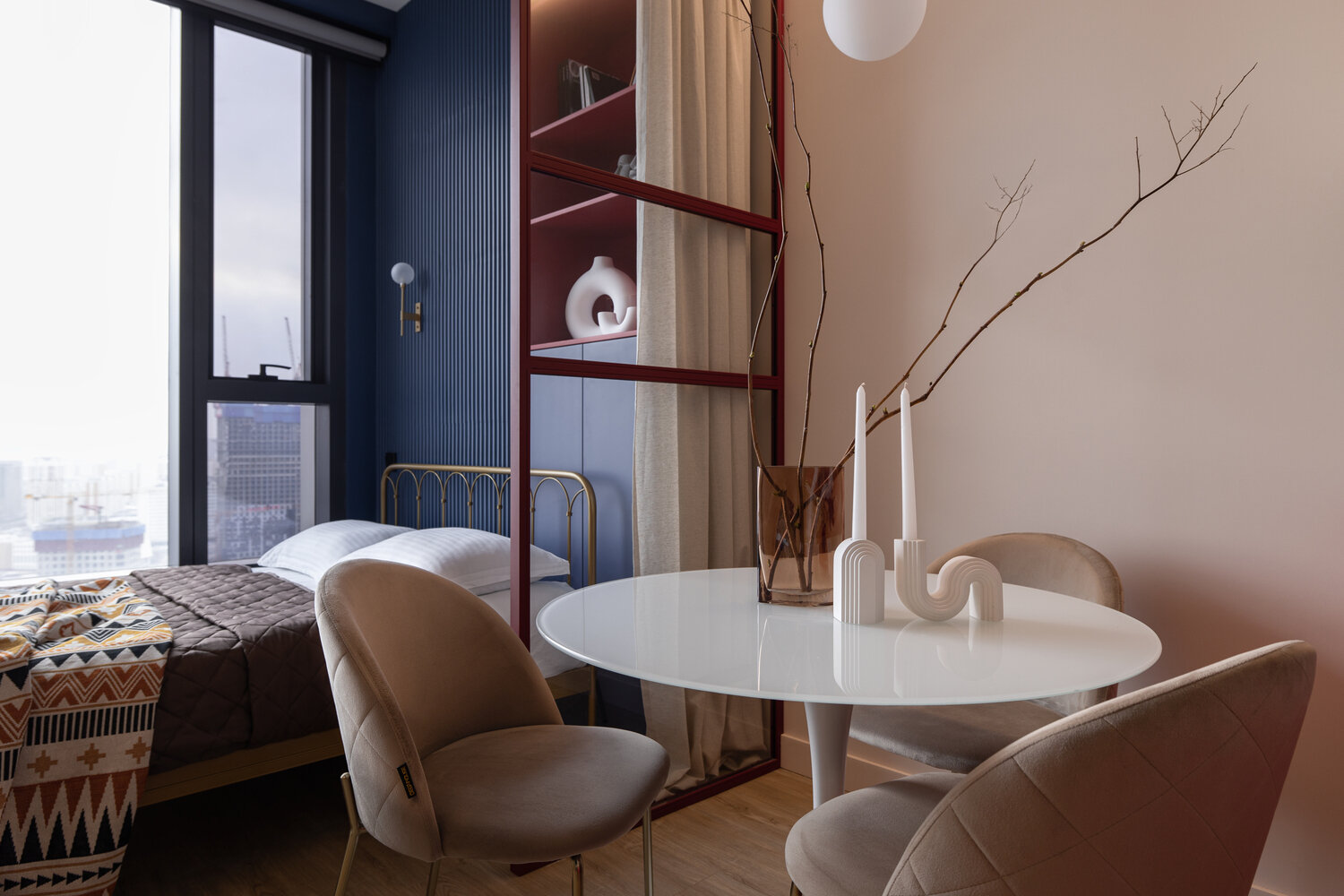 Фотография: Кухня и столовая в стиле Современный, Малогабаритная квартира, Квартира, Студия, Проект недели, Москва, Монолитный дом, до 40 метров, Дарья Големинова – фото на INMYROOM Фотография: Кухня и столовая в стиле Современный, Малогабаритная квартира, Квартира, Студия, Проект недели, Москва, Монолитный дом, до 40 метров, Дарья Големинова – фото на INMYROOM