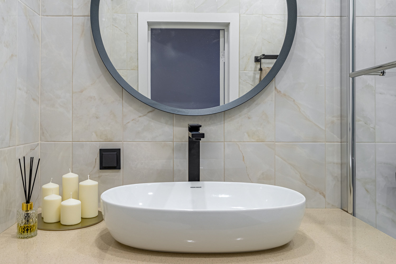 Фотография: Ванная в стиле Современный, Квартира, Проект недели, Москва, 3 комнаты, 60-90 метров, Марьям Разуваева – фото на INMYROOM Фотография: Ванная в стиле Современный, Квартира, Проект недели, Москва, 3 комнаты, 60-90 метров, Марьям Разуваева – фото на INMYROOM