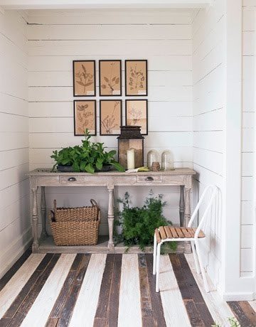 Фотография: Прихожая в стиле Прованс и Кантри, Декор и DIY, Декор дома, Пол – фото на INMYROOM Фотография: Прихожая в стиле Прованс и Кантри, Декор и DIY, Декор дома, Пол – фото на INMYROOM