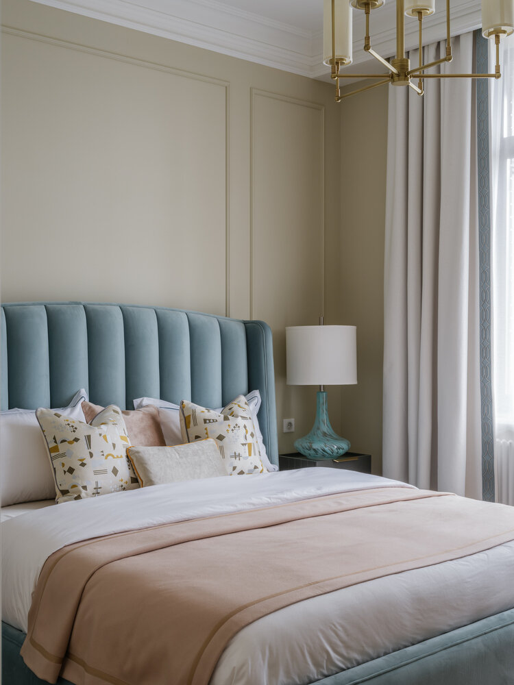 Фотография: Спальня в стиле Классический, Современный, Квартира, Проект недели, Москва, 3 комнаты, Более 90 метров, Вероника Князева – фото на INMYROOM Фотография: Спальня в стиле Классический, Современный, Квартира, Проект недели, Москва, 3 комнаты, Более 90 метров, Вероника Князева – фото на INMYROOM